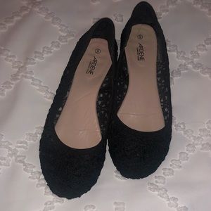 Black lace flats